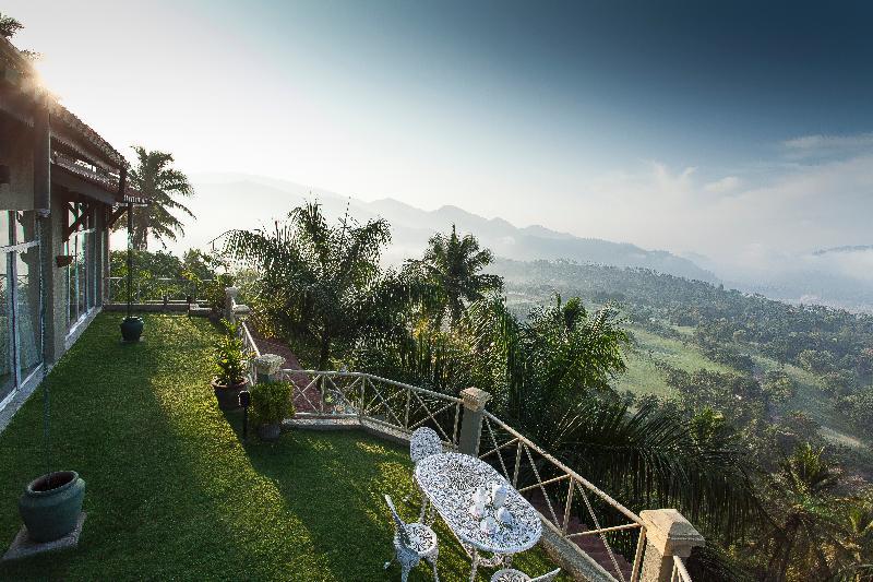 Albatross Boutique Villa แคนดี้ ภายนอก รูปภาพ