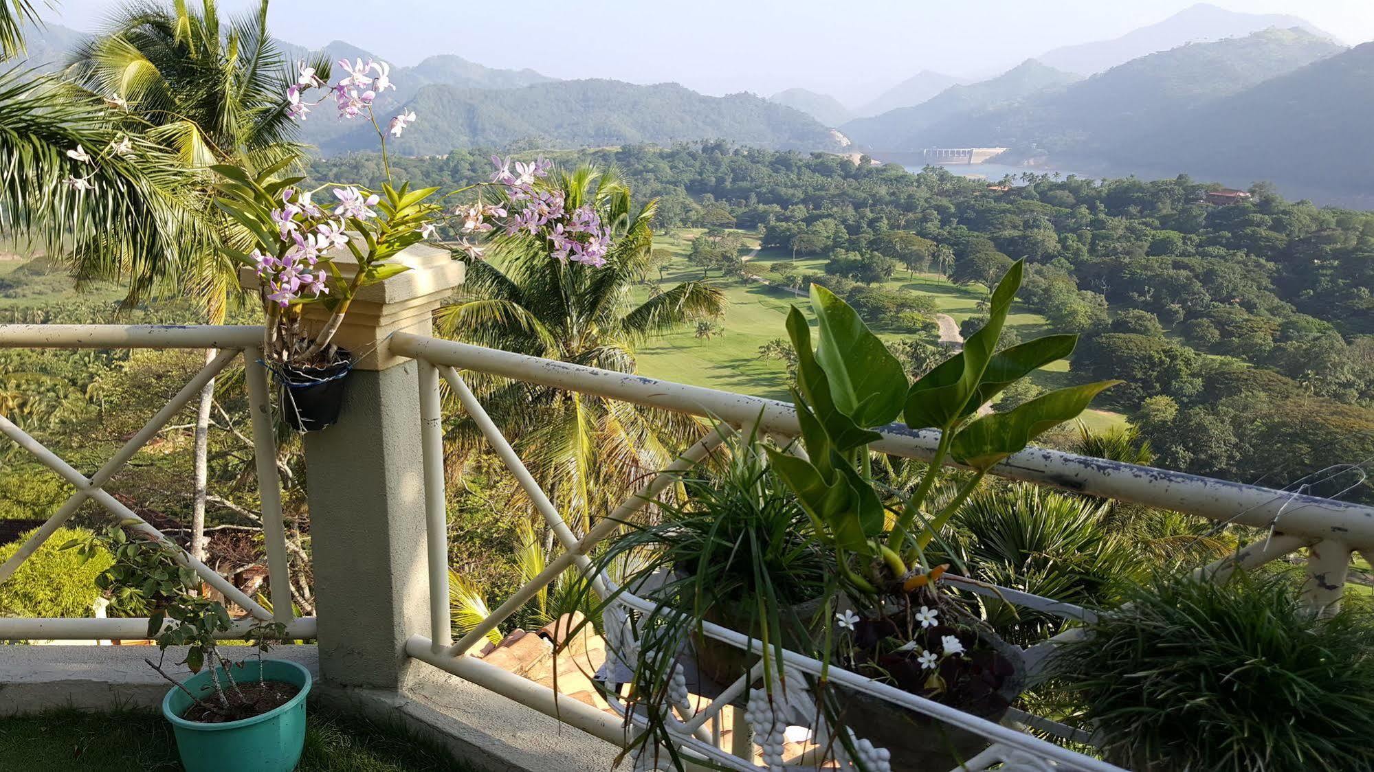 Albatross Boutique Villa แคนดี้ ภายนอก รูปภาพ