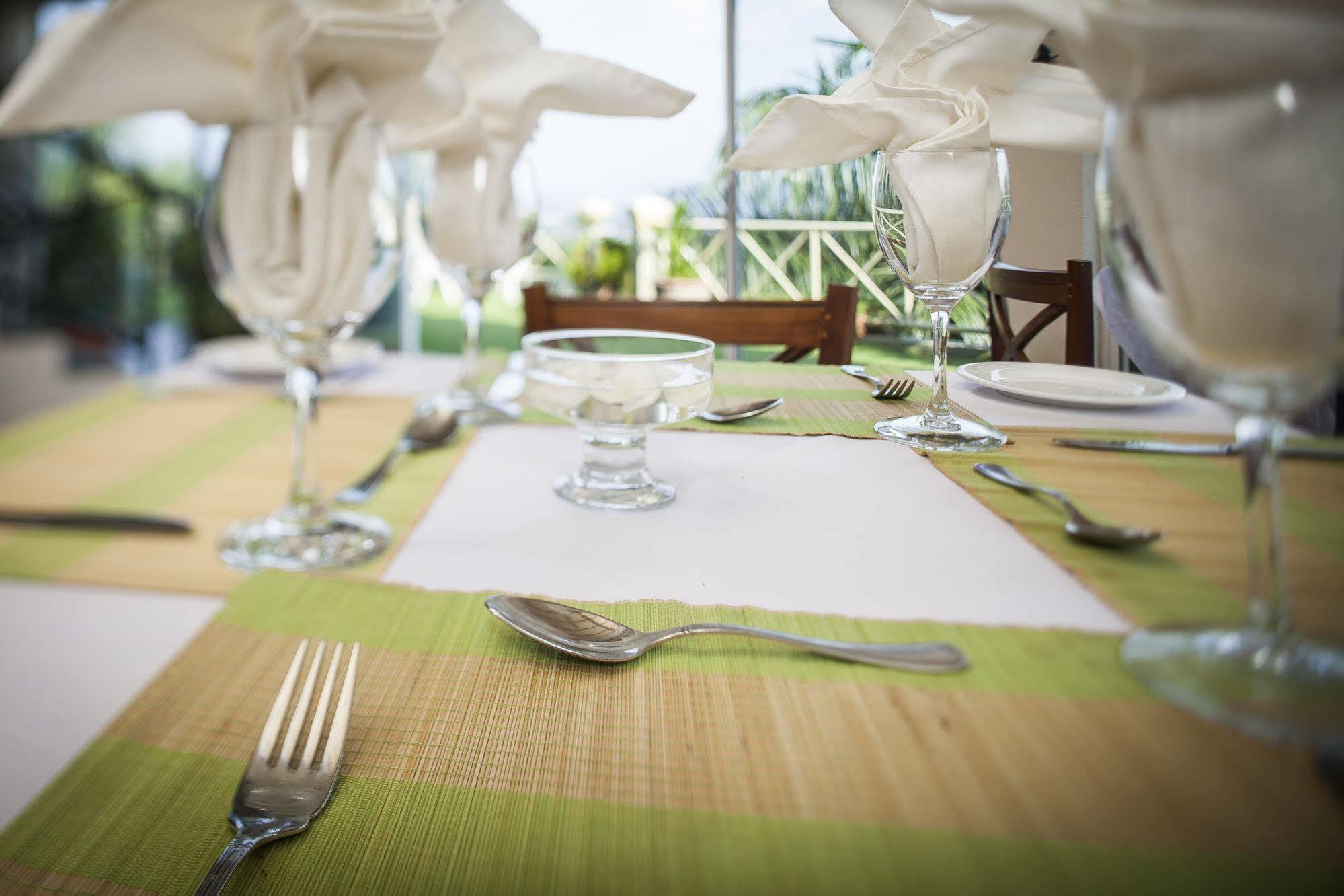 Albatross Boutique Villa แคนดี้ ภายนอก รูปภาพ