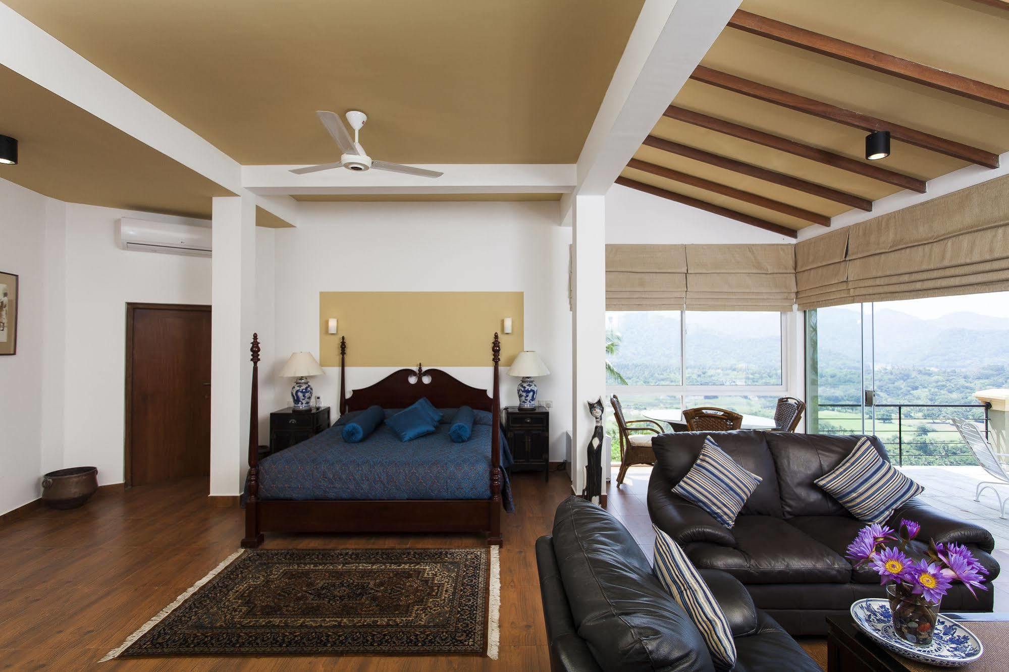 Albatross Boutique Villa แคนดี้ ภายนอก รูปภาพ